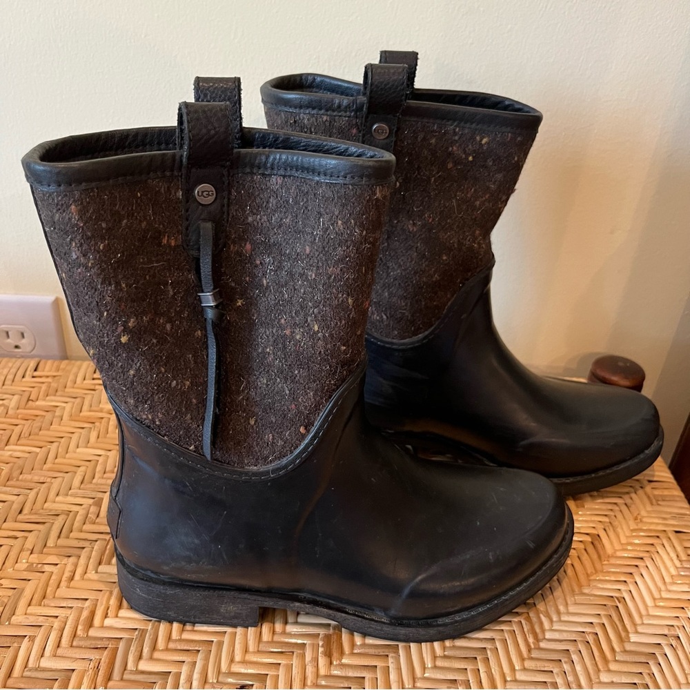 UGG Stephanson Black Rubber Tassel Rain Boots Size 8